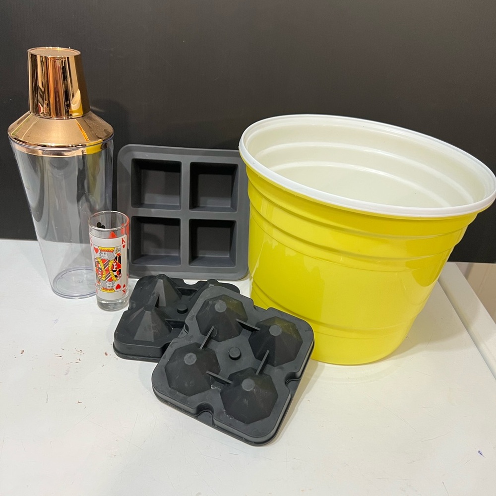Fun party/bar bundle